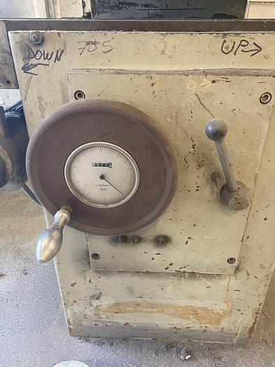 Used 2001 Jakob Loewer ST 300 Heavy Duty Dry Grinding Machine