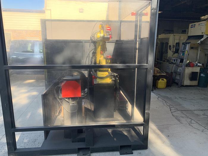 Used FANUC ARCMATE 100IB MIG WELDING CELL WITH RJ3iB CONTROLLER