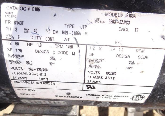 Used Tank, 1,000 Gallon, S/st, Jkt, Agit, Dairy, Horizontal #S743094