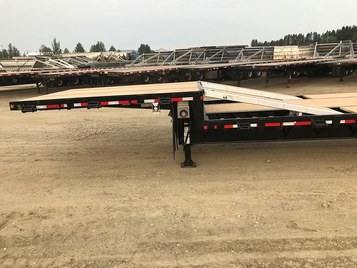 Used 2022 Lode King Tridem Step Deck with Ramps