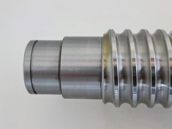 Geschliffener Präzisions Kugelgewindetrieb, MAG IAS, D50 mm, 1268 mm Steinmeyer, neu