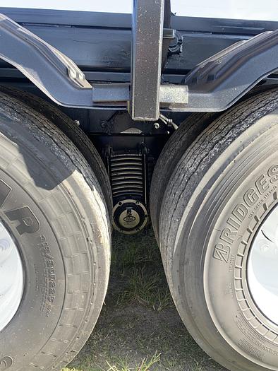 Used 2003 MACK CV 713