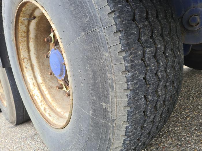 Used 2007 Montracon 3 axle / air suspension / ROR