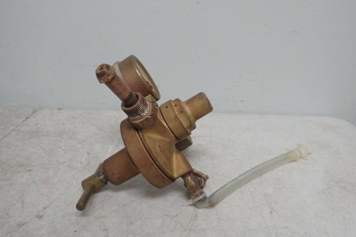 Used Fisher Scientific Company 1084 Compressed Gas Regulator with CGA-580 Fitting