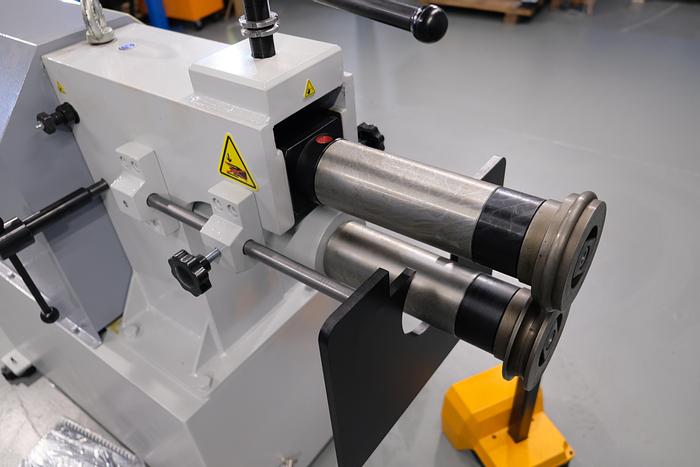 UZMA 4.0 Power Operated 4mm Swaging machine