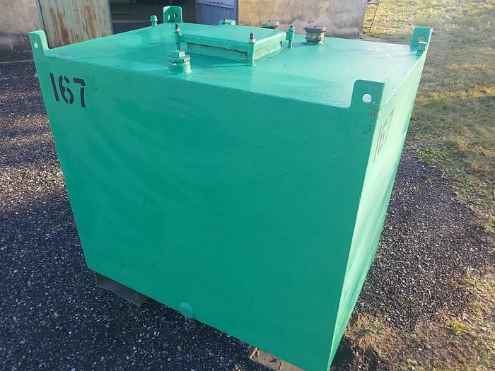 Gebraucht Doppelwandiger, stapelbarer Stahltank, 1000L  gebraucht