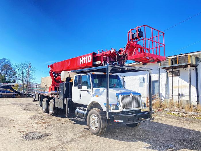 Used Elliott H110 Sign Crane on 2003 International 7400 Extended Cab Flatbed 6x4 Truck - M74468