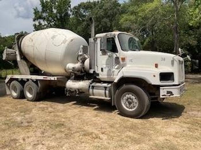 Used 2005-2006 International Mixer Trucks (5)