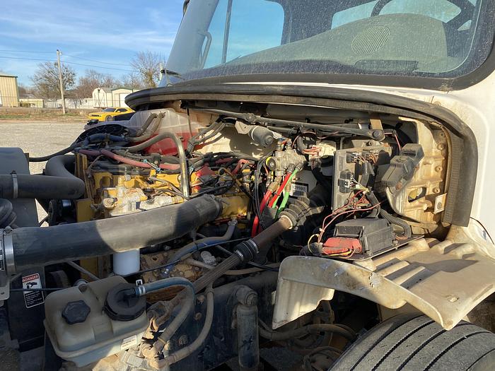 Used 2005 Freightliner Cab chassis