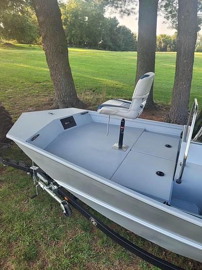 New 2023 G3 17 CCJ Jet Tunnel Hull (Silver/Blue)