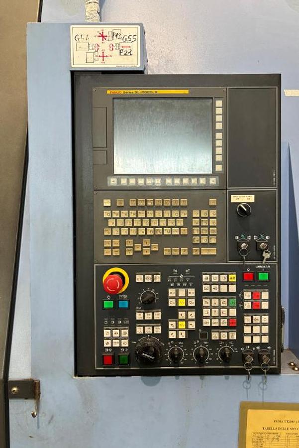 Used CNC LATHE DOOSAN PUMA TT2500SY TURNING AND MILLING CENTRE WITH TOOLS AND ACCESSORIESS