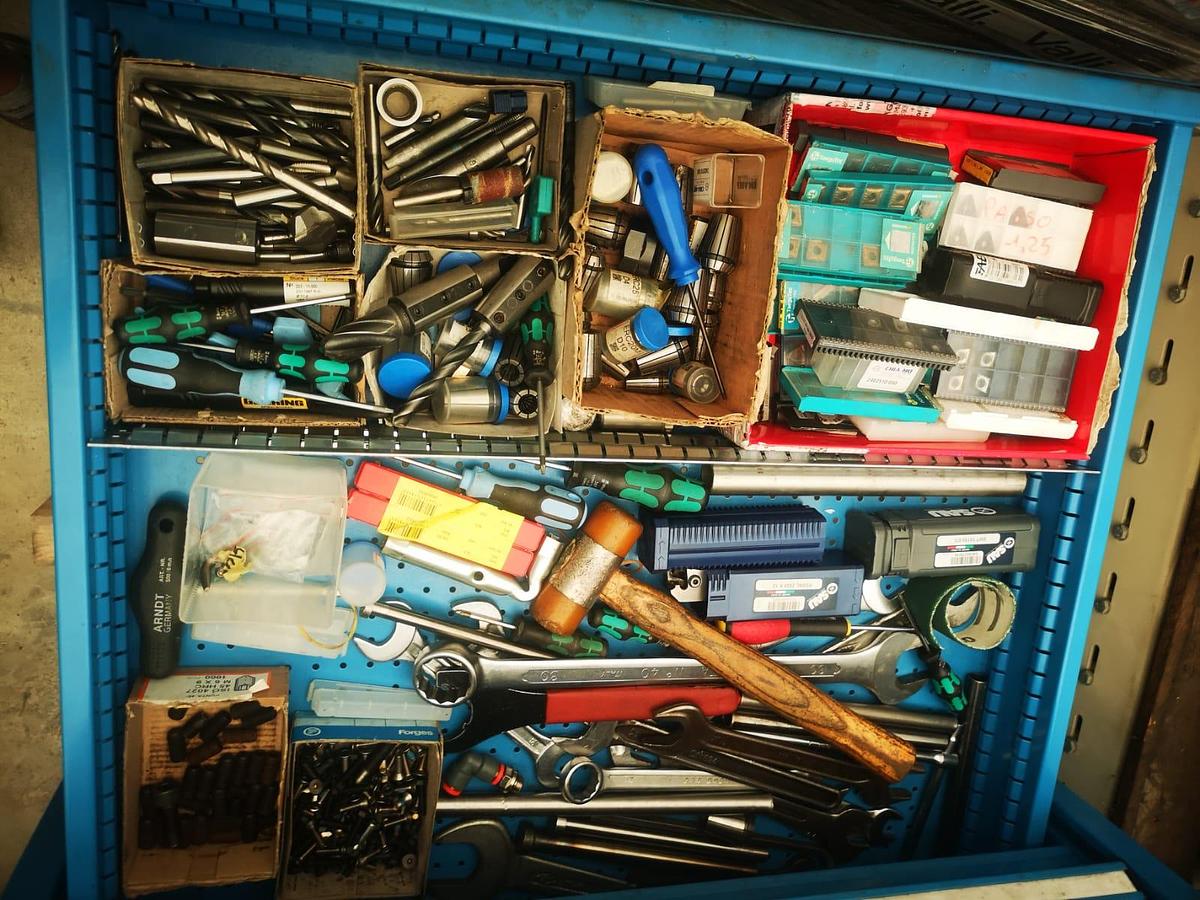 Used EMCO HYPERTURN 665 TWIN SPINDLE TWIN TURRET WITH BARR FEDER FULL DRAWER OF TOOLS