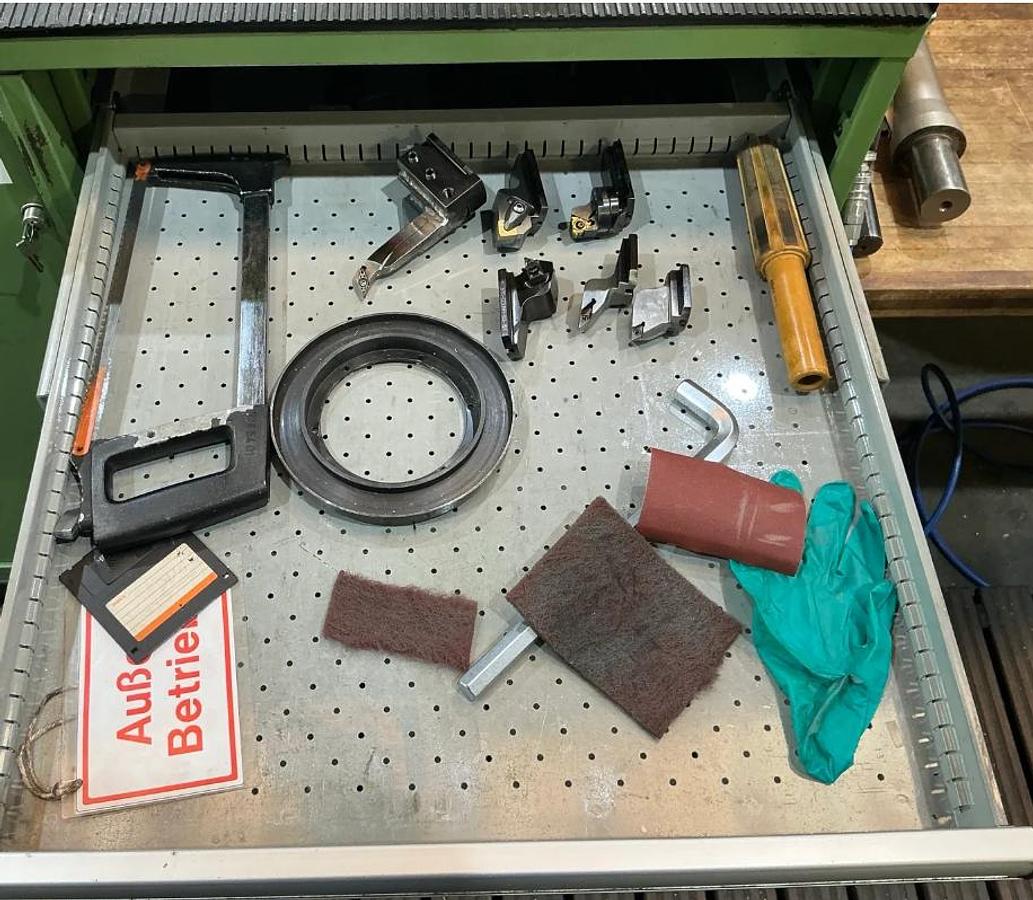 Used MAZAK CT 4500M TURNING AND MILLING CENTRE WITH TOOLS AND ACCESSORIESS -LOW HOURS