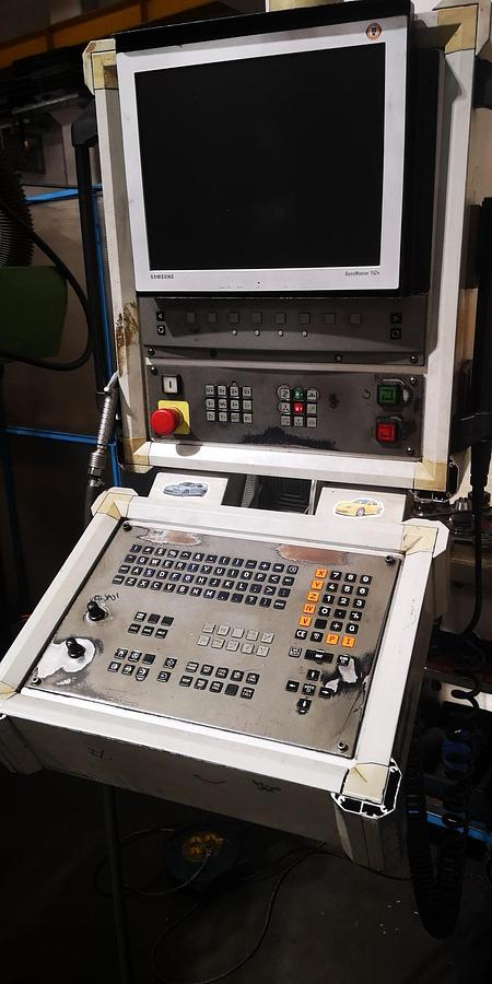 Used Technical data  Travel distances • X-axis (rotary table): 1,500 mm • Y-axis (vertical spindle): 1,300 mm • Z-axis (horizontal spindle): 750 mm  Control • CNC control: Control conversion to Heidenhain TNC 355 Conversion to Heidenhain TNC 415 possible  Automatic swivel head  (Switch between horizontal and vertical machining) Quill 120 mm Milling spindle holder SK 50 Speed 2,500 rpm  Year of manufacture 1994 • 2016 – General overhaul  Stepless NC rotary table • Rückle PKTF 55 • Clamping surface: 1500 x 1250 mm  Translated with DeepL.com (free version)