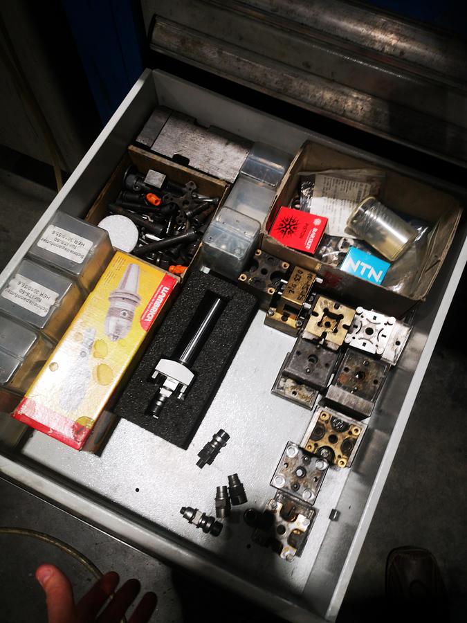 Used  CNC FANUC ROBODRILL ALPHA -D21L iB5