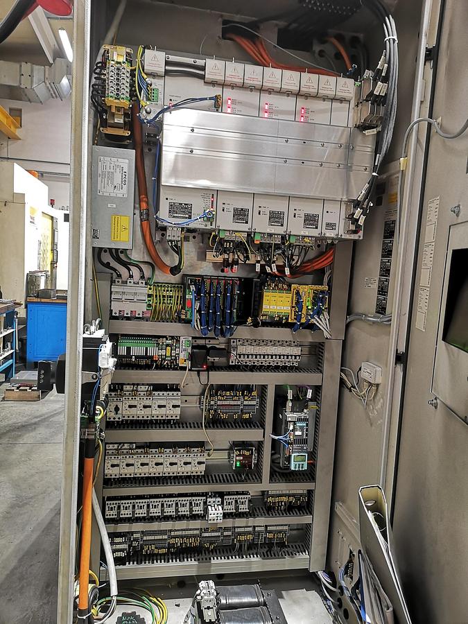 Used 5 AXIS MILLING SPINNER - U630 - 2015 