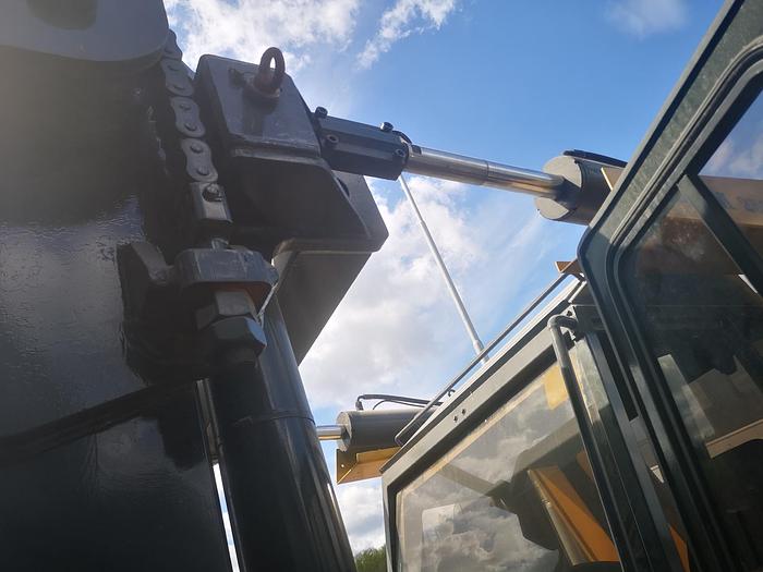 Used FORKLIFT 25 TON - MORA