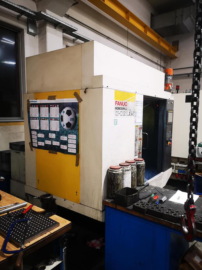 Used  CNC FANUC ROBODRILL ALPHA -D21L iB5