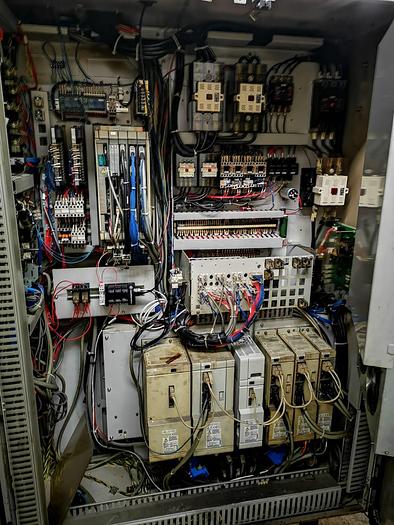 Used MAZAK SQT 30 MS TWIN SPINDLE -LOW HOURS