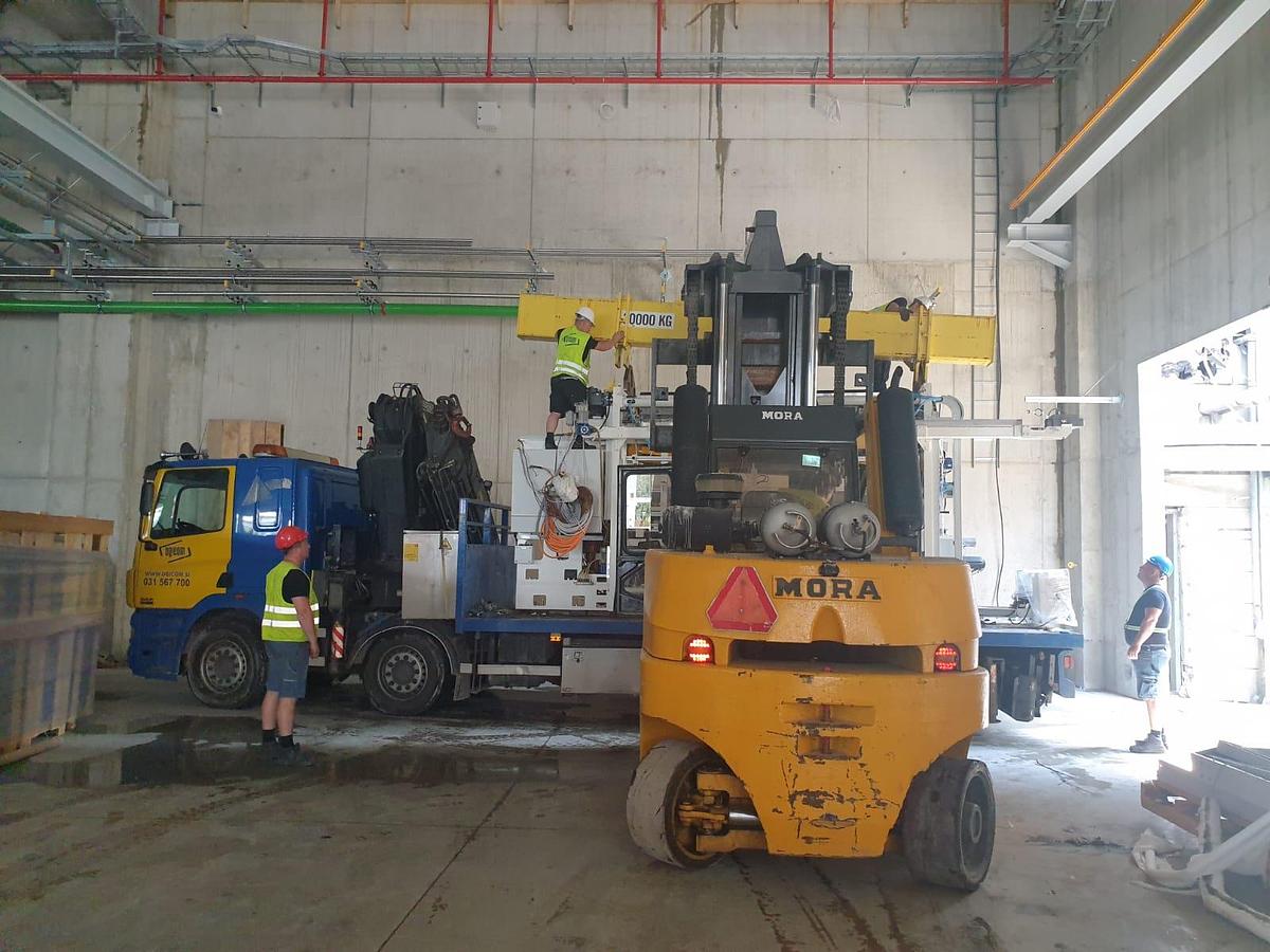 Used FORKLIFT 25 TON - MORA