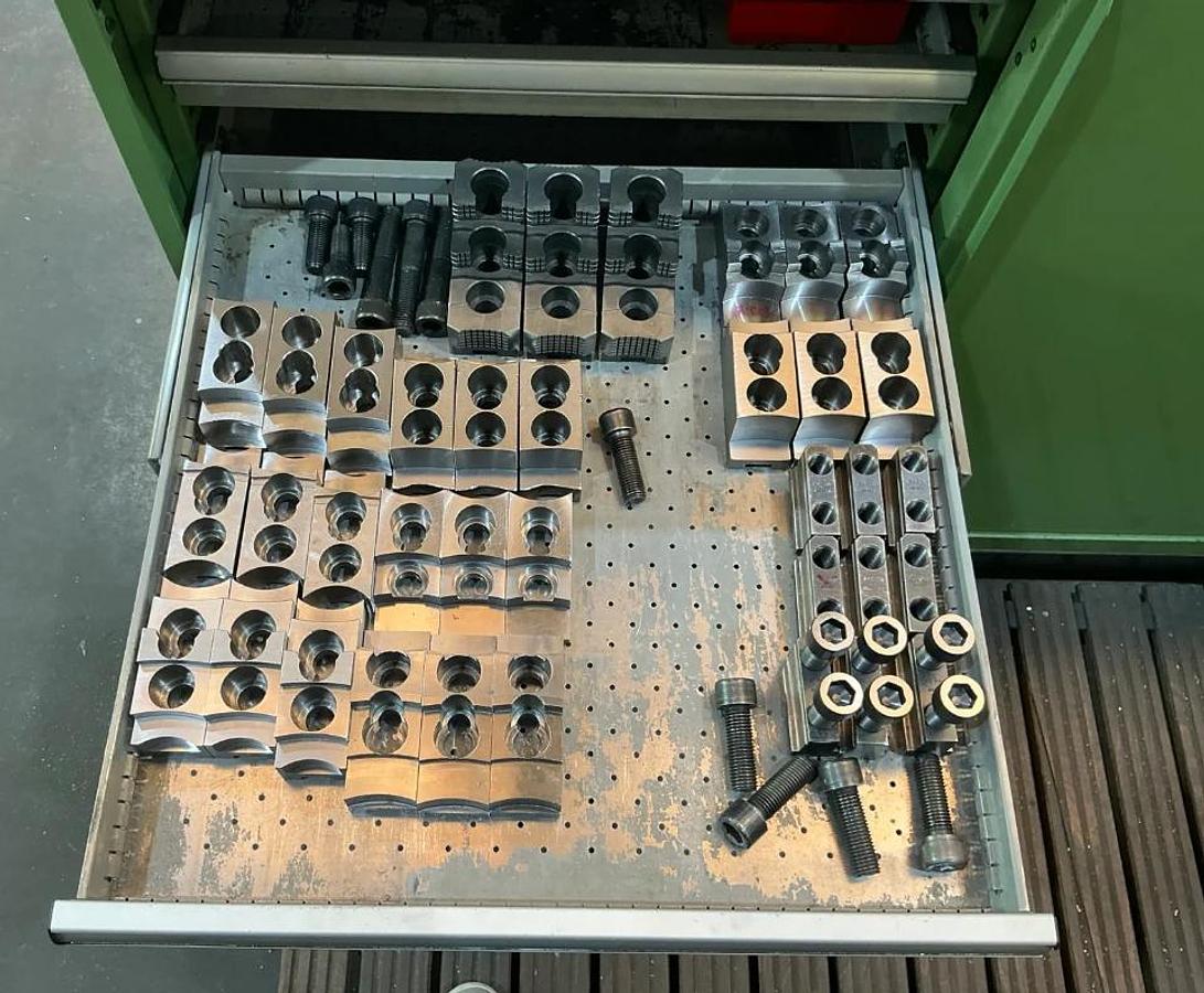 Used MAZAK CT 4500M TURNING AND MILLING CENTRE WITH TOOLS AND ACCESSORIESS -LOW HOURS