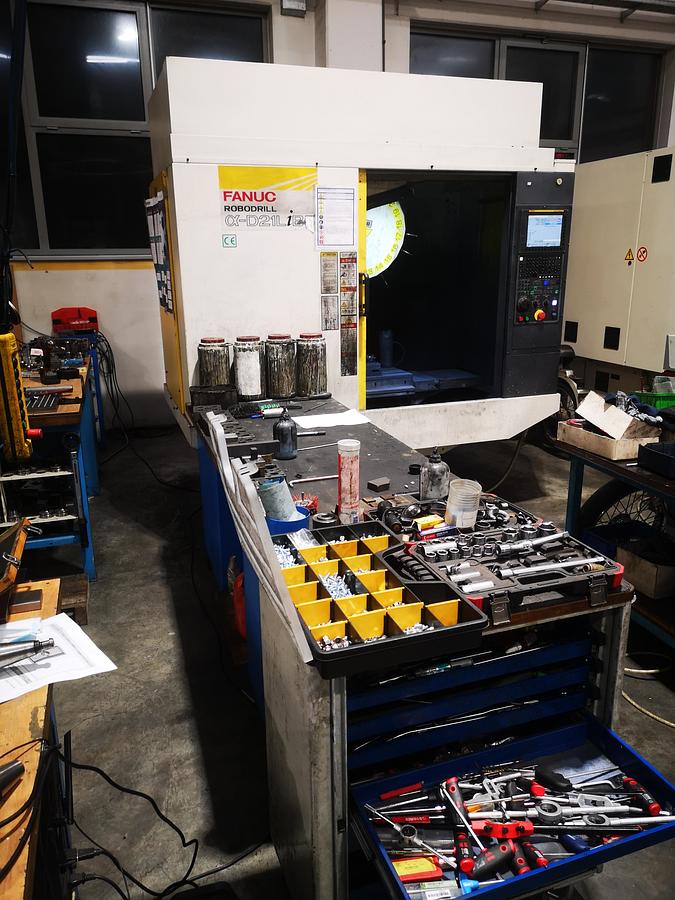 Used CNC FANUC ROBODRILL ALPHA -D21L iB5