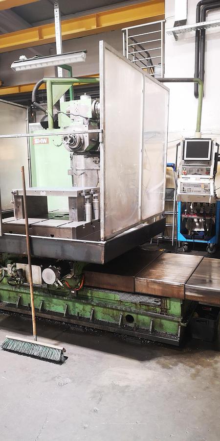 Used Technical data  Travel distances • X-axis (rotary table): 1,500 mm • Y-axis (vertical spindle): 1,300 mm • Z-axis (horizontal spindle): 750 mm  Control • CNC control: Control conversion to Heidenhain TNC 355 Conversion to Heidenhain TNC 415 possible  Automatic swivel head  (Switch between horizontal and vertical machining) Quill 120 mm Milling spindle holder SK 50 Speed 2,500 rpm  Year of manufacture 1994 • 2016 – General overhaul  Stepless NC rotary table • Rückle PKTF 55 • Clamping surface: 1500 x 1250 mm  Translated with DeepL.com (free version)