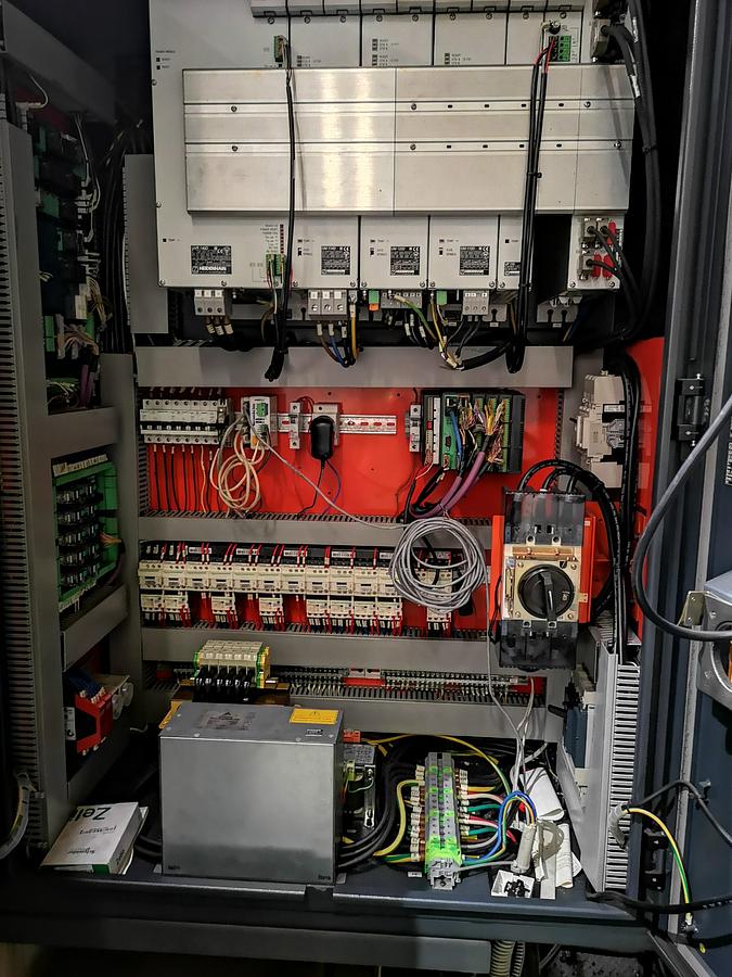 Used HARTFORD HCMC-13 -2013  FULL EQUIPED WITH TOOLINGS AND ACCESSORIESS