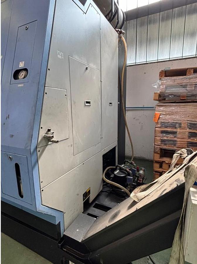 Used CNC LATHE DOOSAN PUMA TT2500SY TURNING AND MILLING CENTRE WITH TOOLS AND ACCESSORIESS