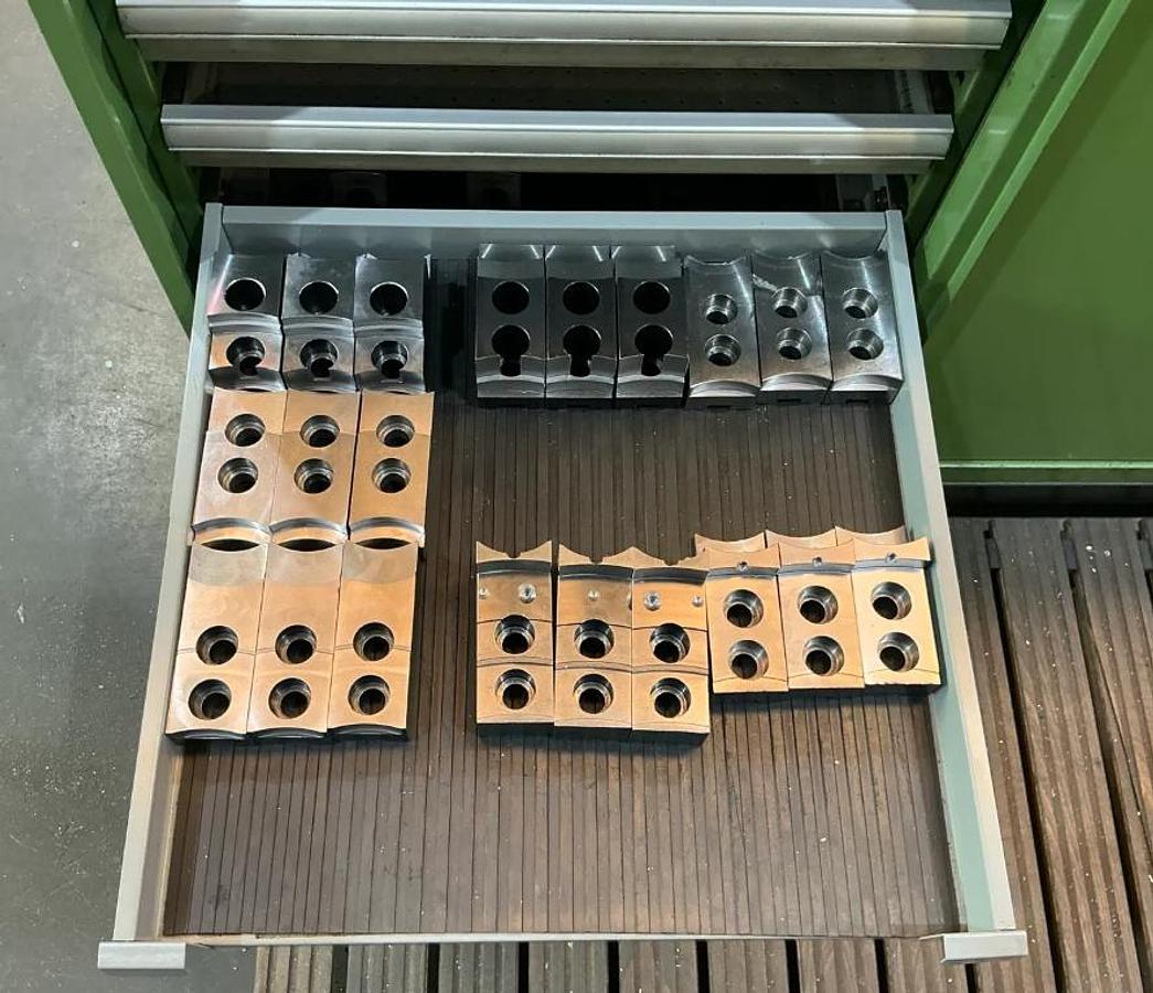 Used MAZAK CT 4500M TURNING AND MILLING CENTRE WITH TOOLS AND ACCESSORIESS -LOW HOURS