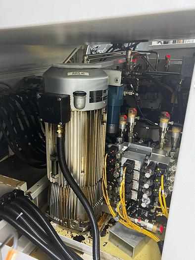 Used 5 AXIS - TWIN PALLET STAMA MC331 S -5 AXIS MACHINING CENTER