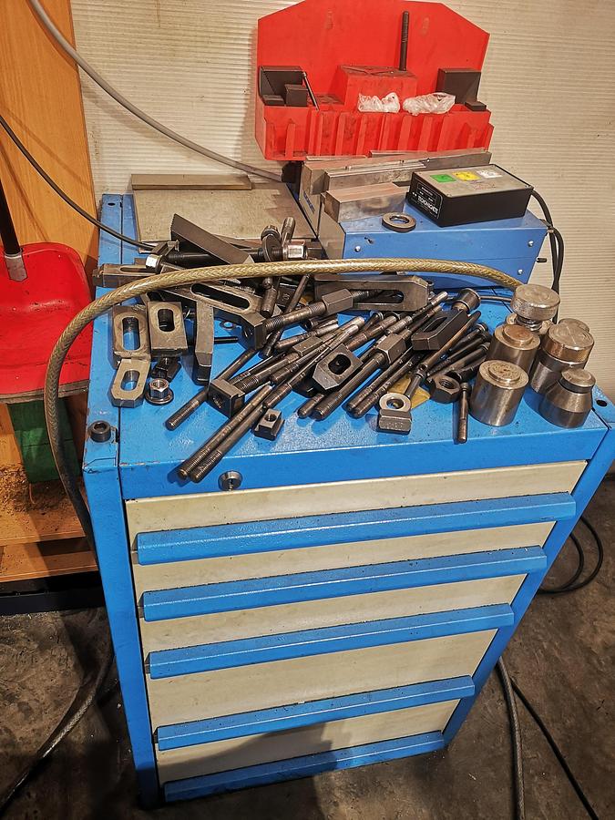 Used CNC 5 AXIS MILLING - HERMLE C40U-2009-WITH FULL TOOLS ACCESSORIESS