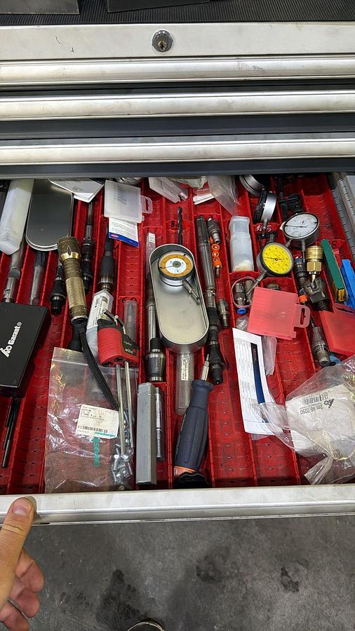 Used CNC TOOL MILLING -DMU80T-4 AXES  WITH FULL TOOLINGS ACCESSORIESS 