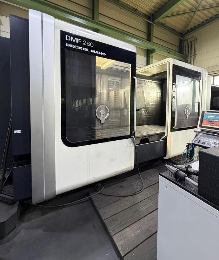 Used USED CNC DMF260/11 WITH TOOLS AND ACCESSORIESS