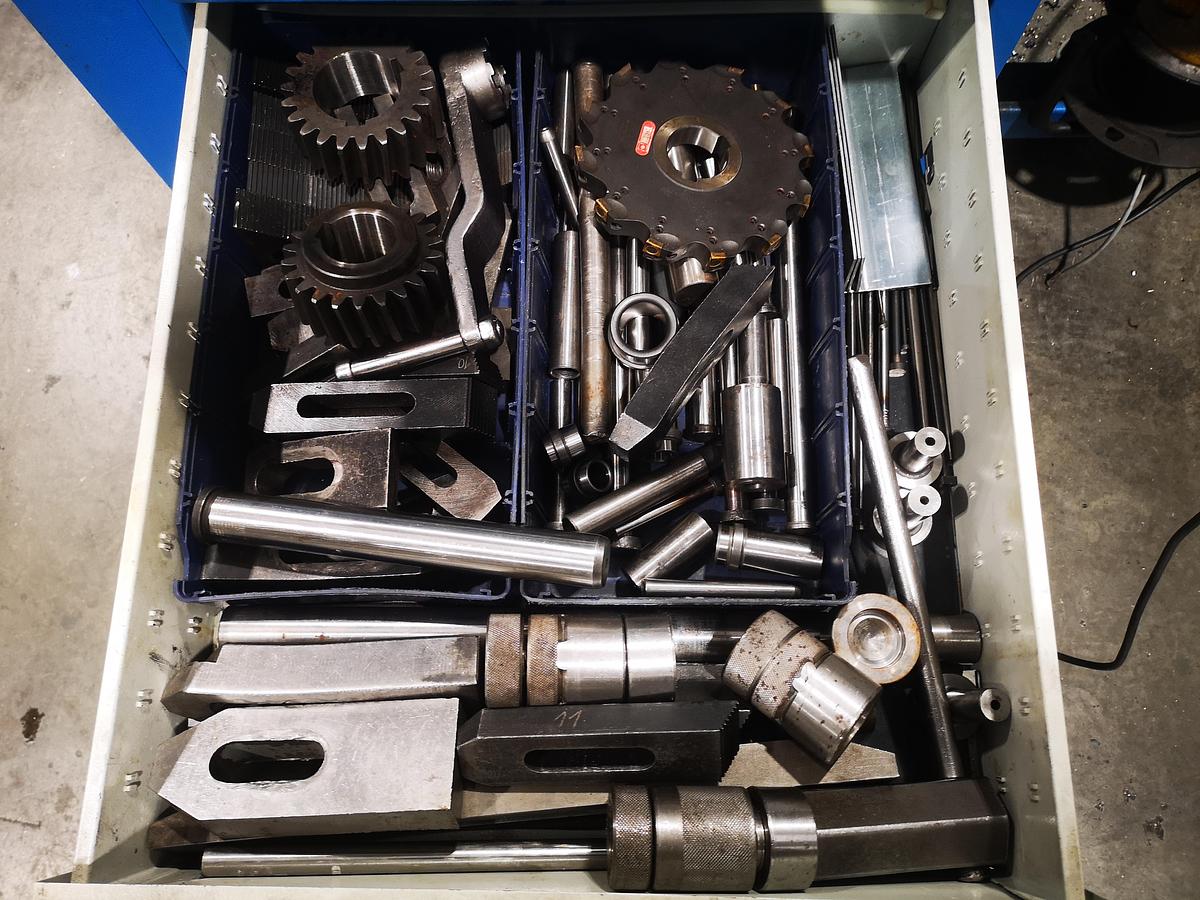 Used HARTFORD HCMC-13 -2013  FULL EQUIPED WITH TOOLINGS AND ACCESSORIESS