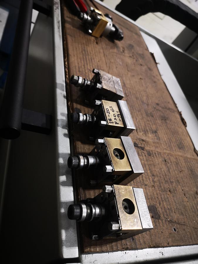 Used 5 AXIS - SPARK EROSION OPS INGERSOLL GANTRY 800 ADAMPT MAT 05 -2009