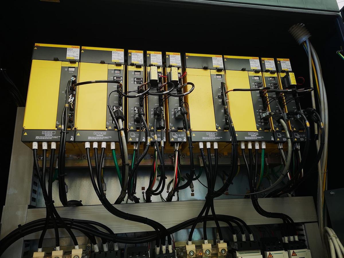 Used CNC LATHE DOOSAN PUMA TT2500SY