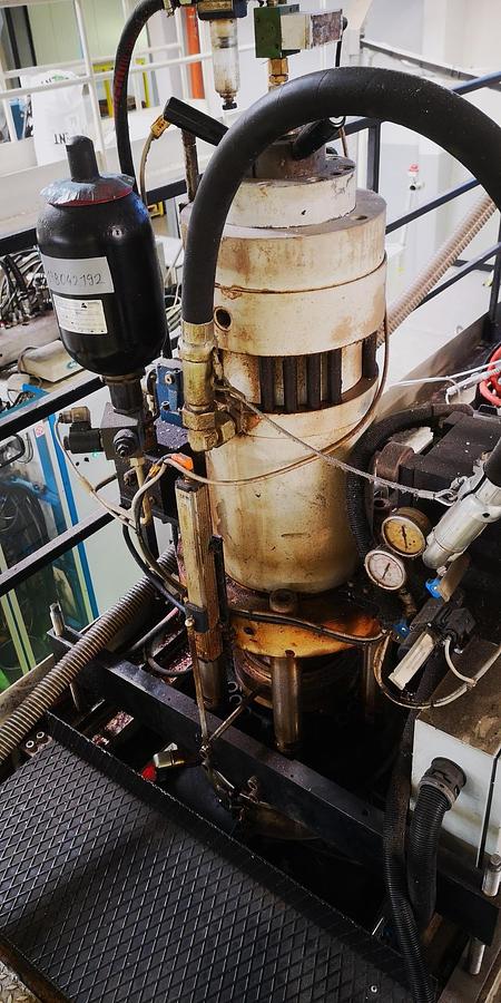 Used BLOW MOLDING MACHINE  TA  300 