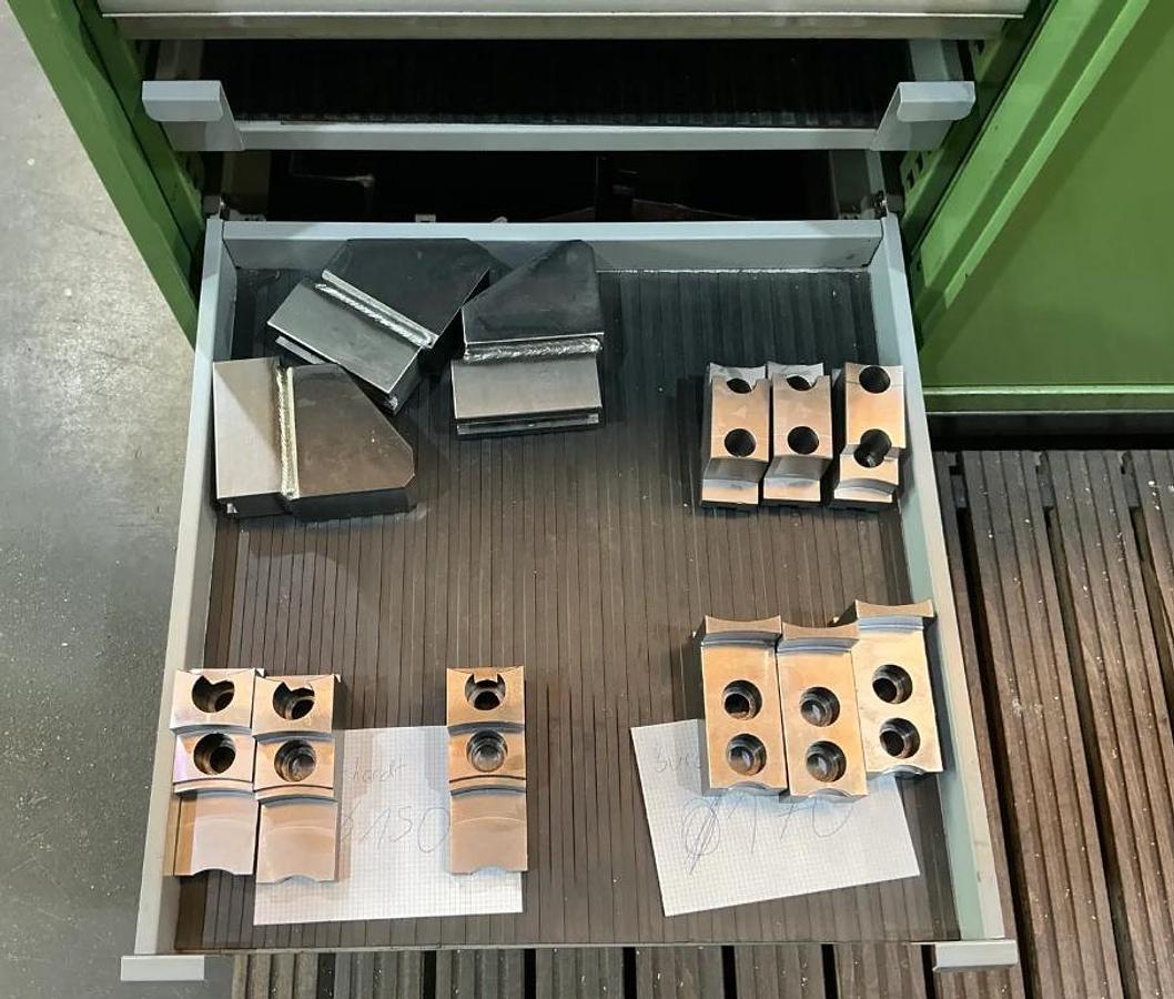Used MAZAK CT 4500M TURNING AND MILLING CENTRE WITH TOOLS AND ACCESSORIESS -LOW HOURS