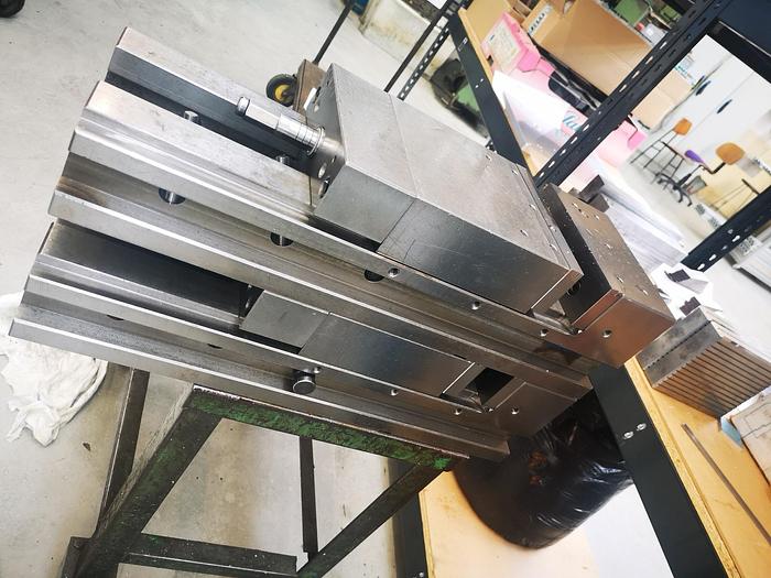 Used AGMA CNC VMC 2210 - G  + 4TH AXIS