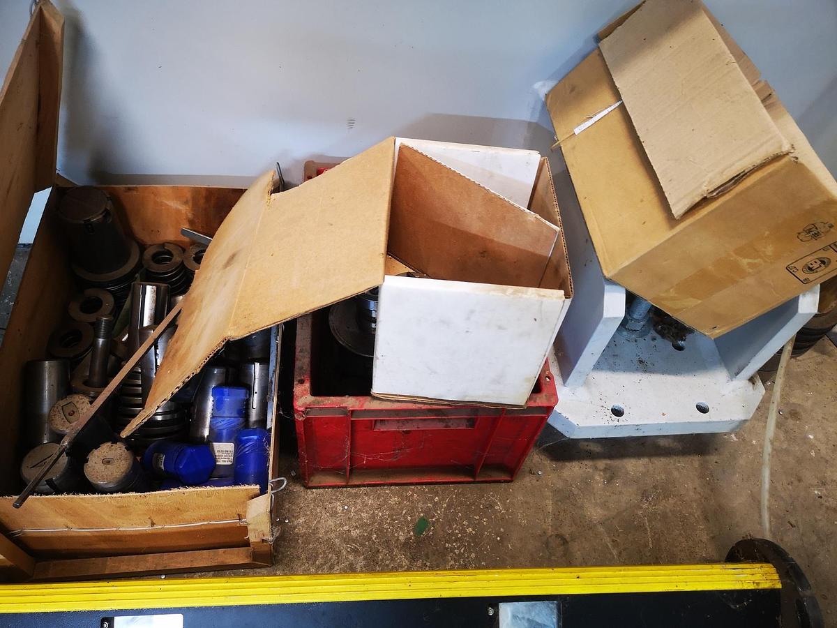 Used LVD Strippit Delta 1000 CNC Turret Punch