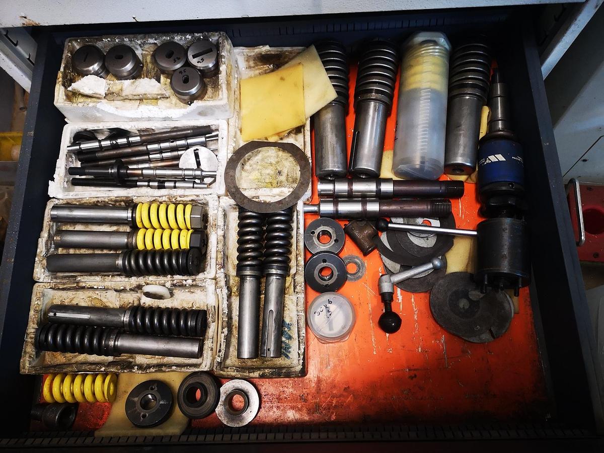 Used LVD Strippit Delta 1000 CNC Turret Punch