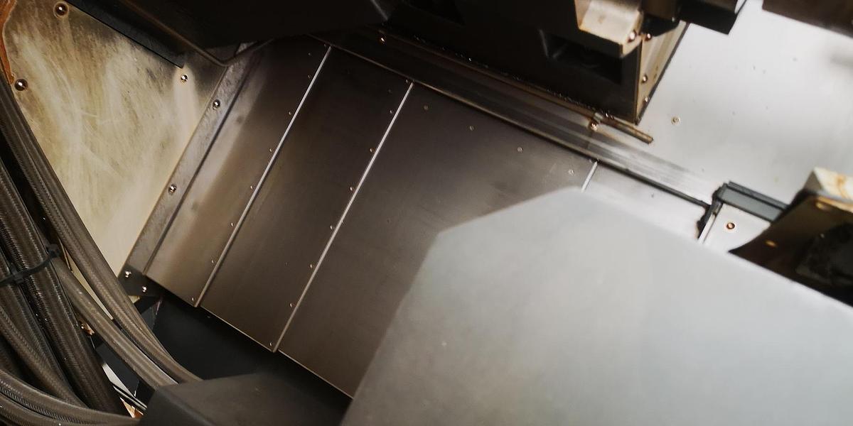 Used CNC LATHE DOOSAN PUMA TT2500SY TURNING AND MILLING CENTRE WITH TOOLS AND ACCESSORIESS