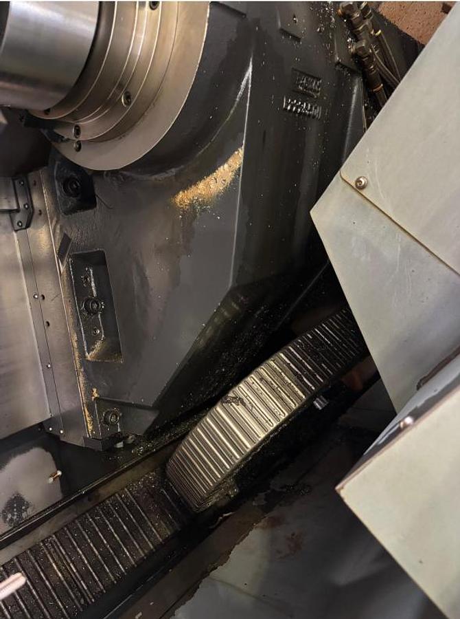 Used CNC LATHE DOOSAN PUMA TT2500SY TURNING AND MILLING CENTRE WITH TOOLS AND ACCESSORIESS