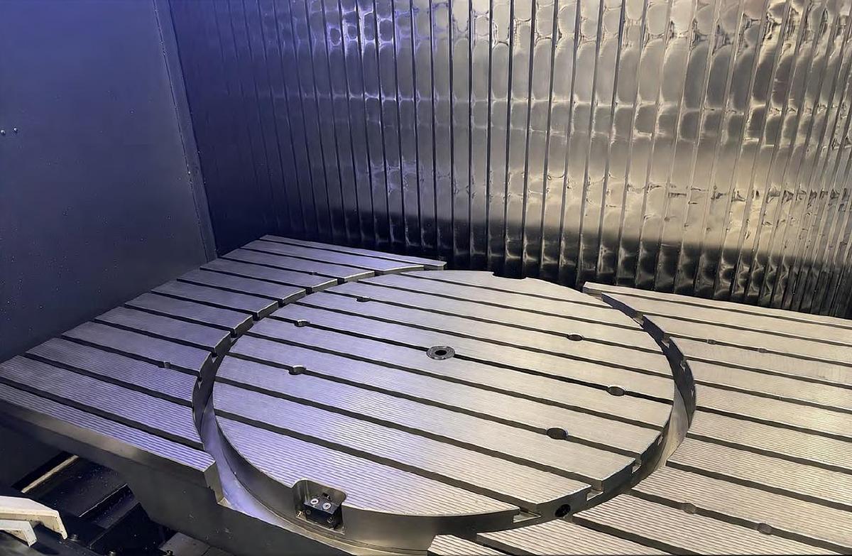Used USED CNC DMF260/11 WITH TOOLS AND ACCESSORIESS