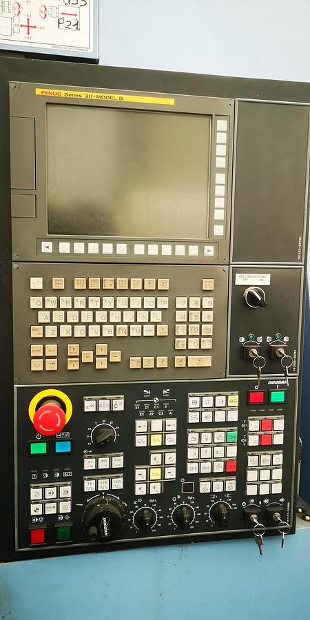 Used CNC LATHE DOOSAN PUMA TT2500SY TURNING AND MILLING CENTRE WITH TOOLS AND ACCESSORIESS
