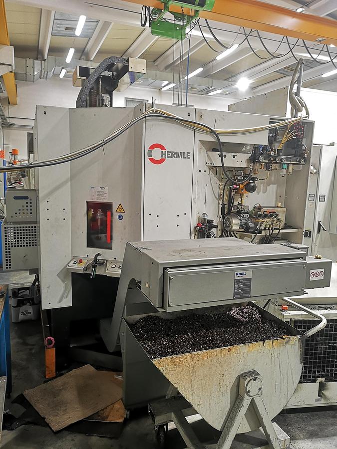 Used CNC 5 AXIS MILLING - HERMLE C40U-2009-WITH FULL TOOLS ACCESSORIESS