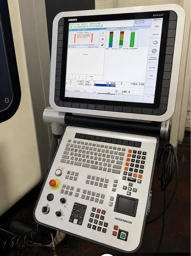 Used USED CNC DMF260/11 WITH TOOLS AND ACCESSORIESS