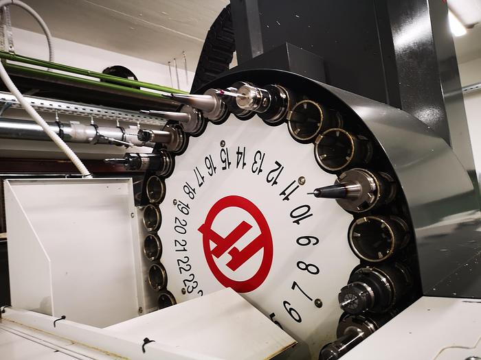 Used VERTICAL MACHINING CENTER HAAS VF2 TR - WITH COOLING TROUGH SPINDLE