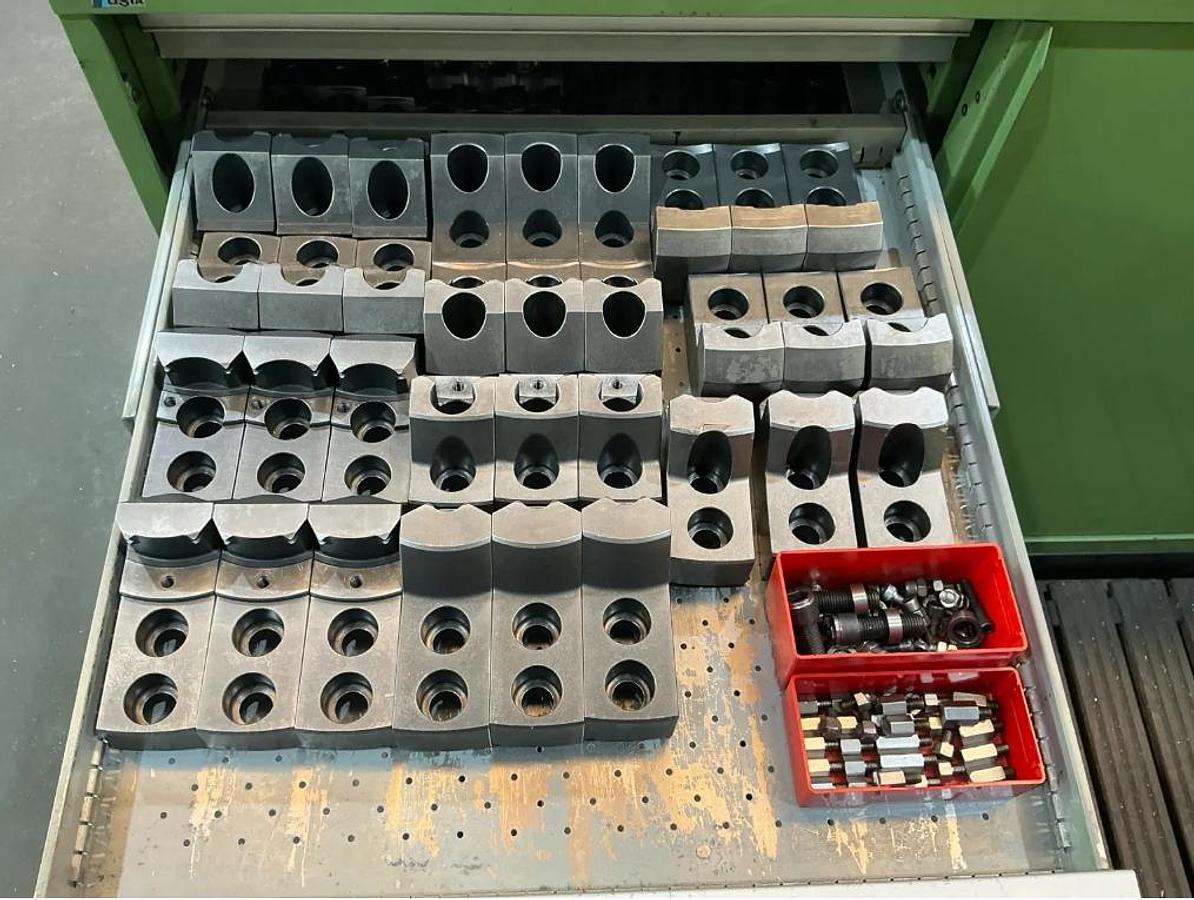 Used MAZAK CT 4500M TURNING AND MILLING CENTRE WITH TOOLS AND ACCESSORIESS -LOW HOURS